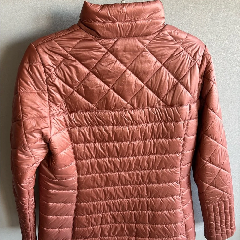 Patagonia Quilted Puffer Jacket in Rust - Picture 2 of 4